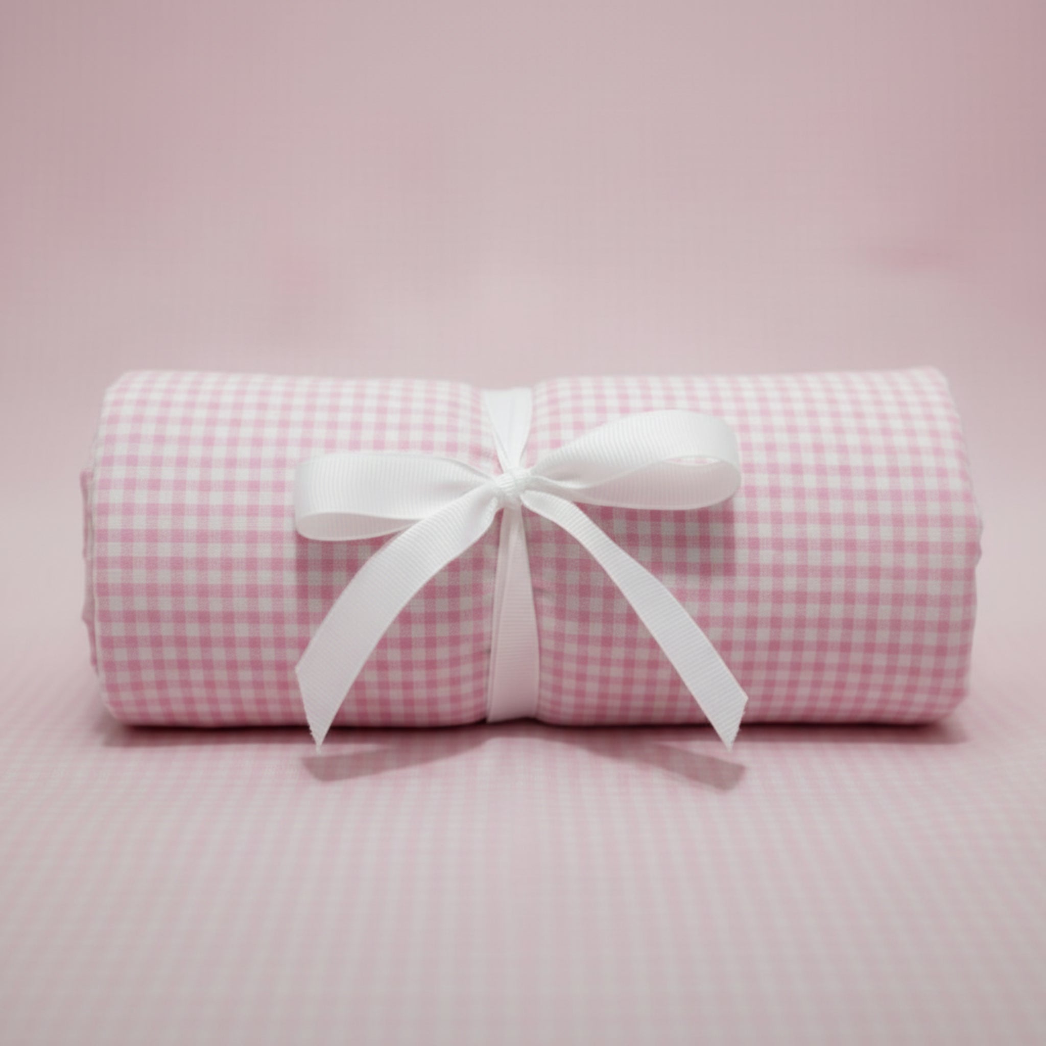 Pink with white squares single bed fittedsheet image 1