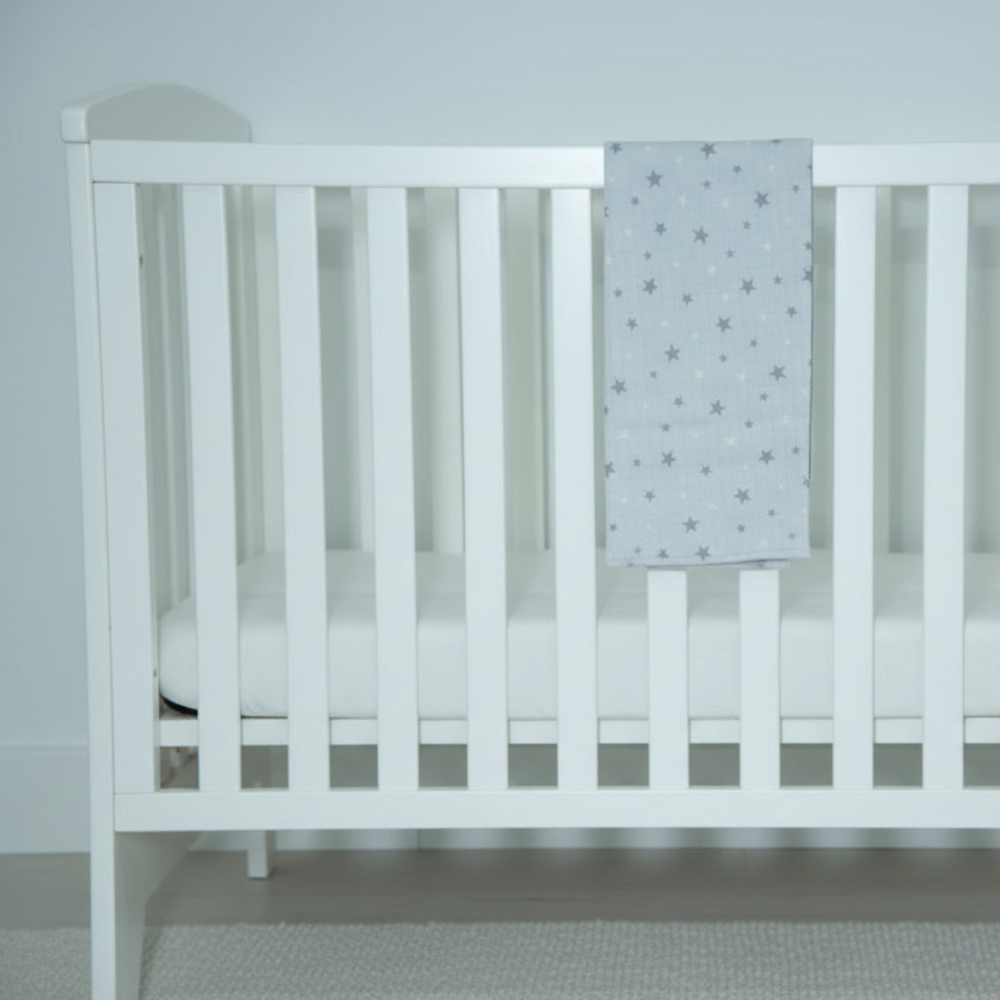 Stars Swaddle 78x78 image 1